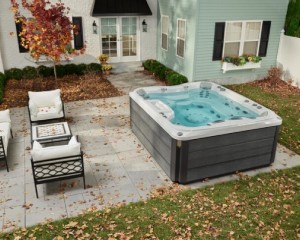 4 Best Large Hot Tubs In Kalispell, Montana - Dive Into Pure Serenity